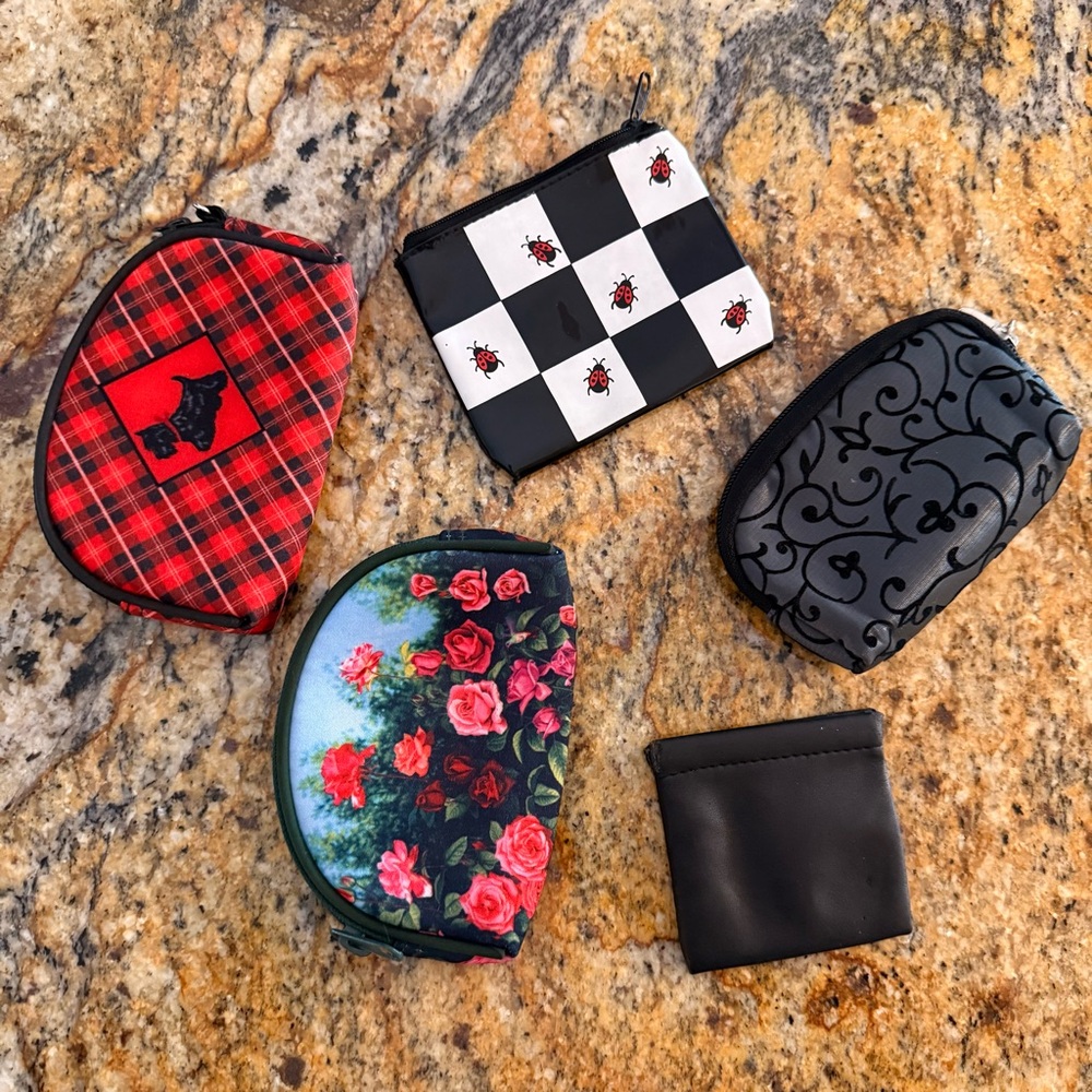 Floral and Plaid Women's Wallet Bundle (5) Coin purses 4 zip closure 1 pinch